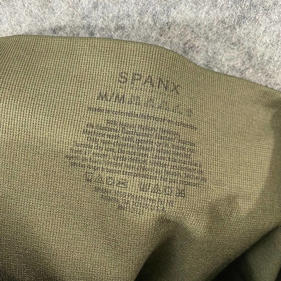 SPANX Leggings Medium Olive Green Crosshatch Seamless Crop High Rise Shapewear - Picture 10 of 12